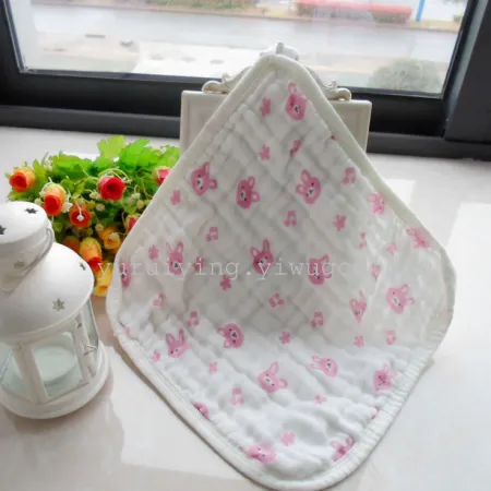 Children's towels and small square towels can be hooked on baby wipes and baby care products Children's towels and small square towels can be hooked on baby wipes and baby care products